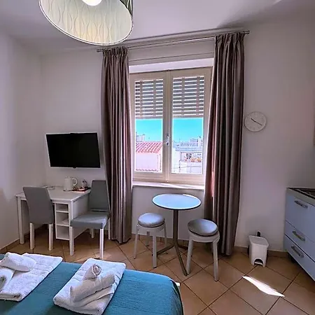 San Pietro Apartahotel 4*